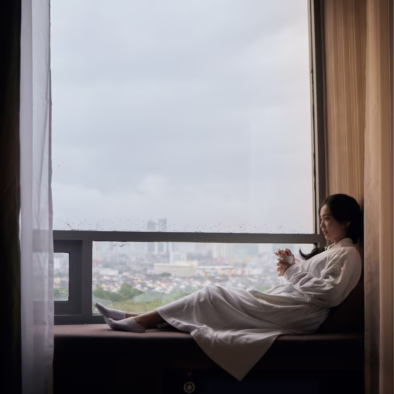 St Giles in-room editorial, luxury lounge portrait